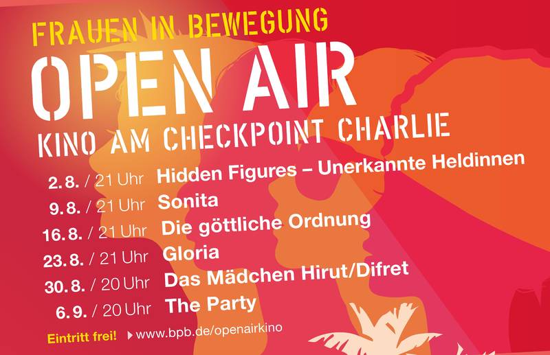 Open Air Kino am Checkpoint Charlie // Gloria