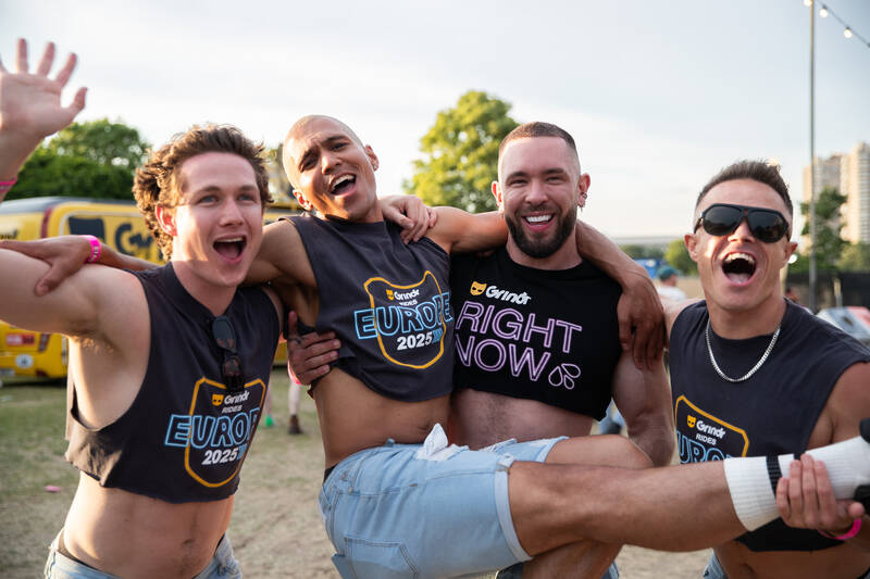 Die Grindr Bus Tour macht Halt auf der Berlin Pride 2025