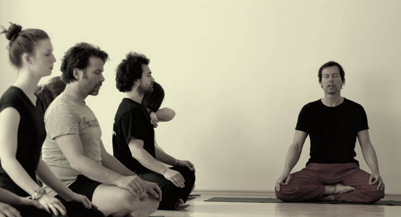 Ashtanga-Yoga Anfängerkurs in Schöneberg
