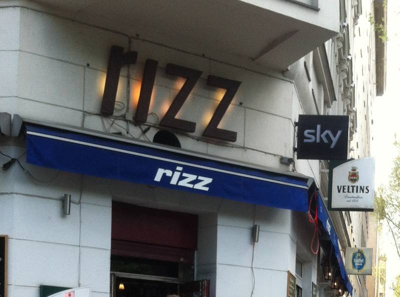 Rom - Bayern und parallel Schalke - Lissabon im Café Rizz Kreuzberg