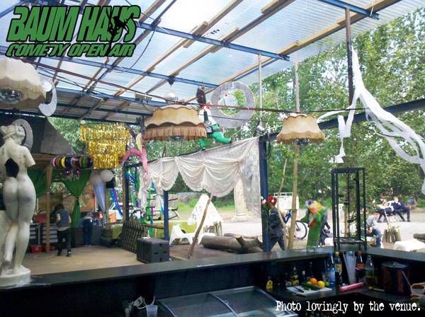 Baum Haus Comedy, Markt, Live-Kunst und Essen