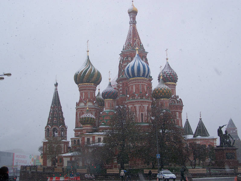 Berliner Pub Talk zu Russland im en passant: Zuckerbrot oder Peitsche: Wie sollte der Westen auf das russische Vorgehen in der Ukraine reagieren?
