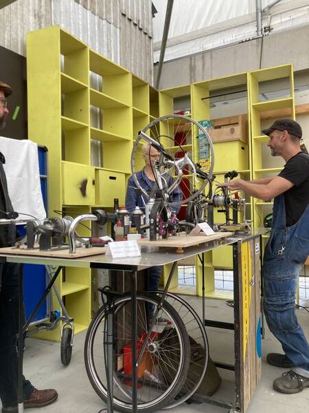 HdM Mobil: Fahrradreparatur selber machen! + Lampen Basteln aus Plastik-Abfällen