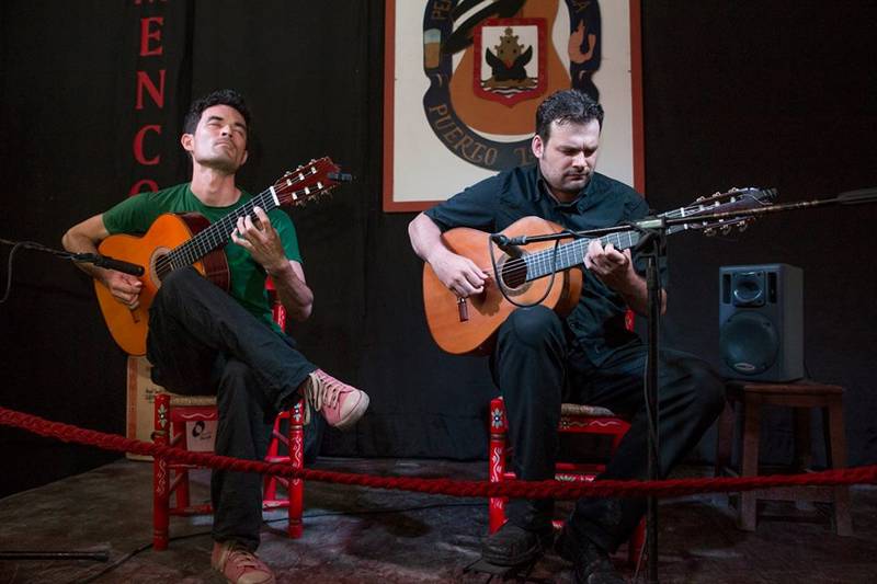 Live im Koffer:Flamenco-Jazz guitar trio live @ Koffer