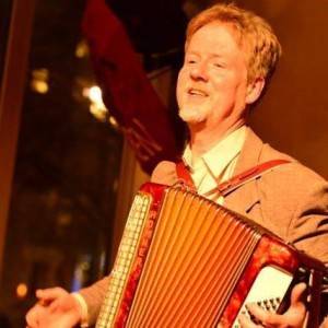 Konzert im Café Fincan: Olaf Ruhl "singt ojf jiddisch"