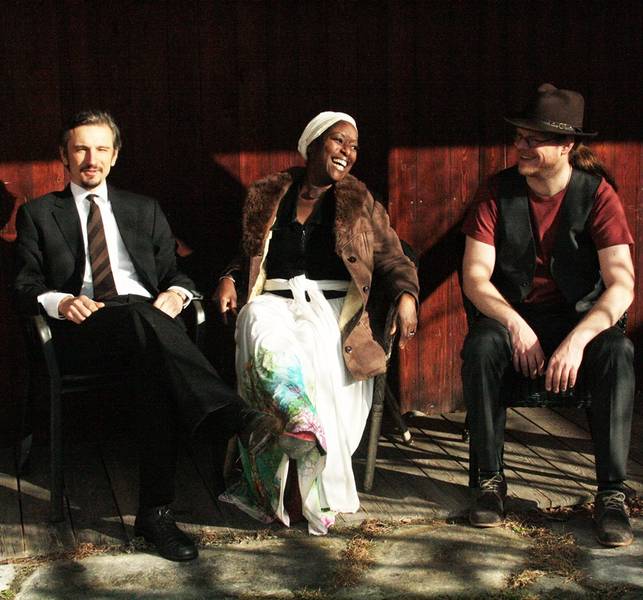 Live im Koffer: BLACK KAT AND KITTENS ACOUSTIC AND ELECTRIC BLUES ROOTS CONCERT