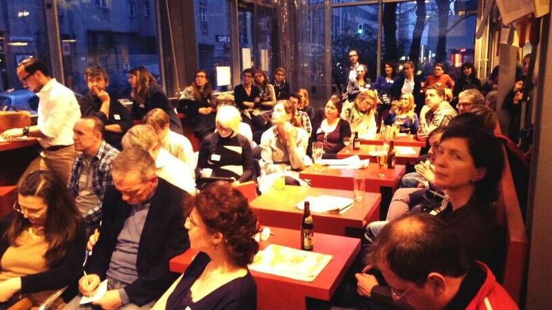 Socialbar Berlin - Online vernetzen, offline bewegen