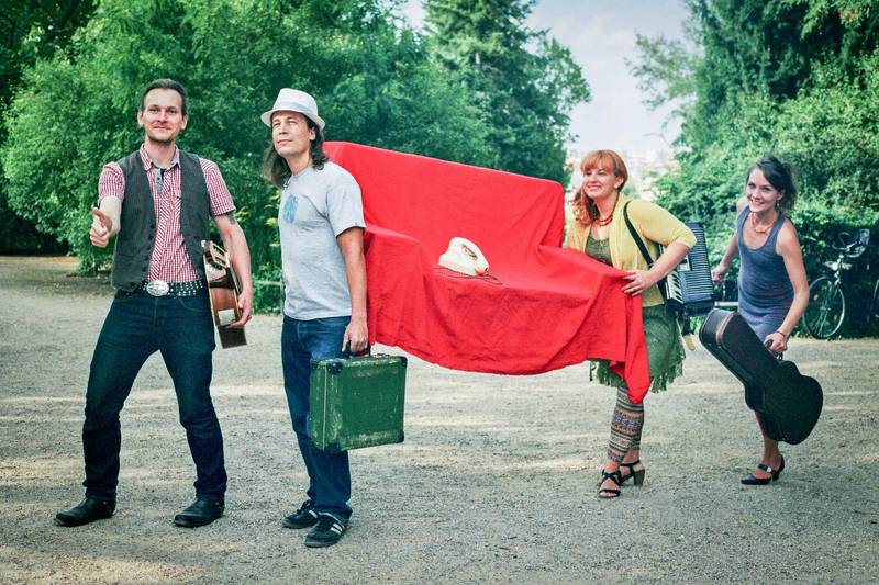 Zargenbruch - Liedermacher Worldmusic - Live Auftritt, Band Portrait, Talk mit Rockradio.de - Live in Speiches R&B Kneipe - Eintritt frei