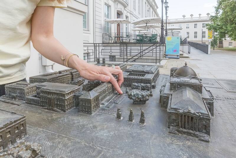 Kostenlose Ausstellungsführung für blinde und sehbeeinträchtigte Menschen