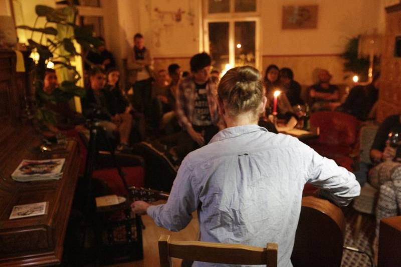 Live im Koffer:  Piet Buslay 
