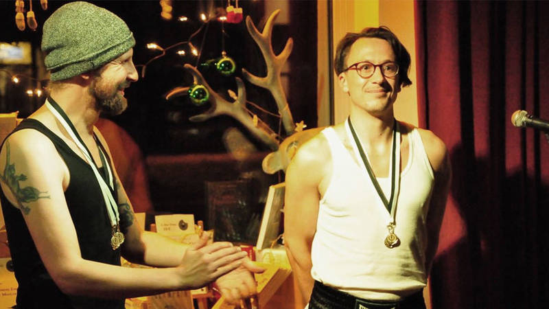 Kleinkunst Triathlon: Bastian Mayerhofer & Mo!@ Periplaneta Literaturcafé