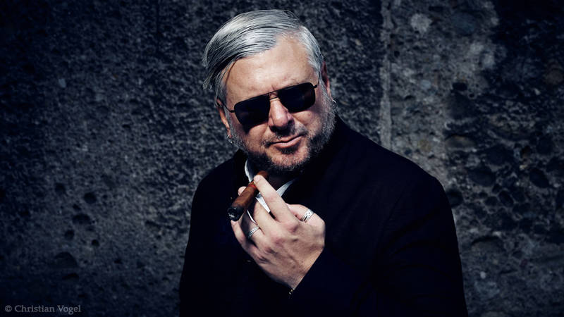 Lesung, Comedy: Moses Wolff @ Periplaneta Literaturcafé Berlin