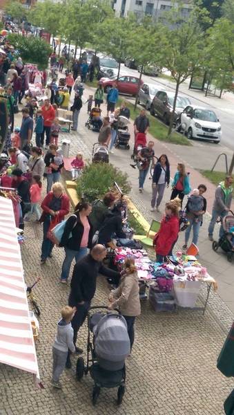 Karower Flohmarkt / Trödelmarkt Achillesstraße