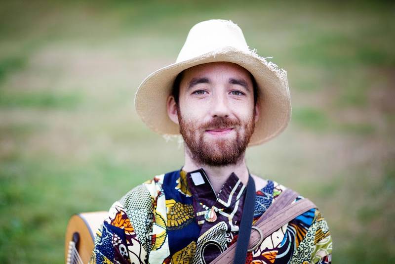NiCK MORRiSON - sings and plays afro-blues guitar