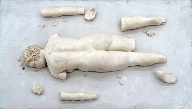 Die liegende Figur