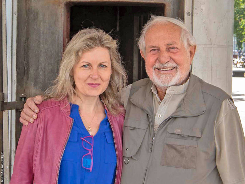 Heike Schüler & Erich John: Weltzeituhr und Wartburg-Lenkrad
