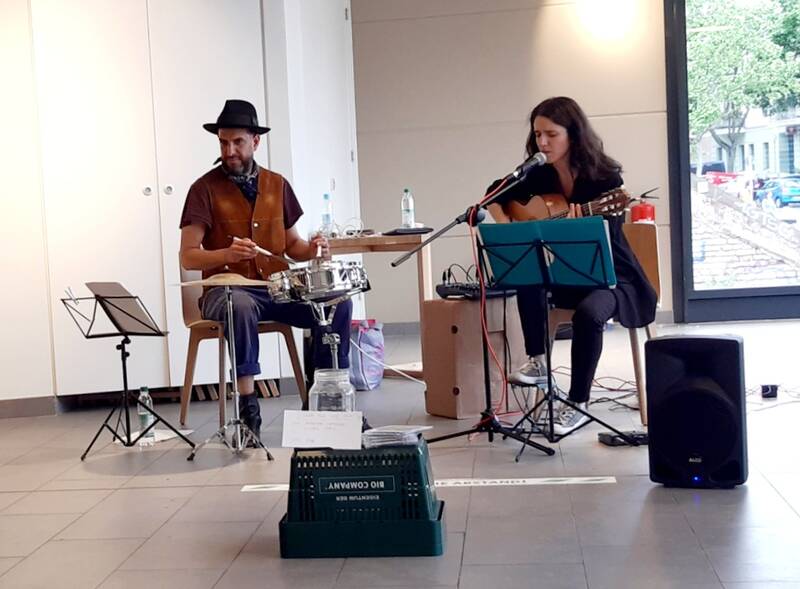 Roberta Dragone + Lucas Sofía - Acoustic Duo