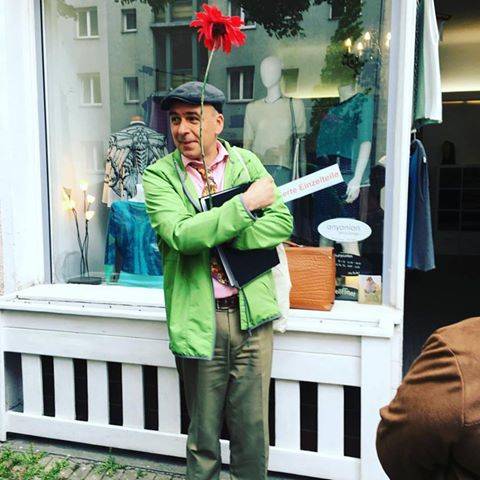 Kurzweilige Tour durch den Ganghoferkiez in Neukölln mit Reinhold Steinle