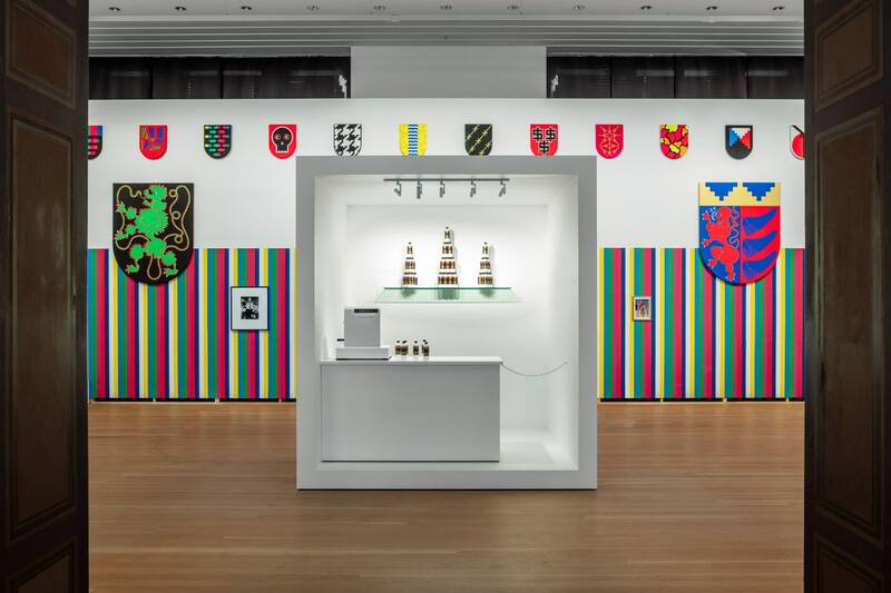 Das Wappen infizieren: Familienworkshop zu General Idea