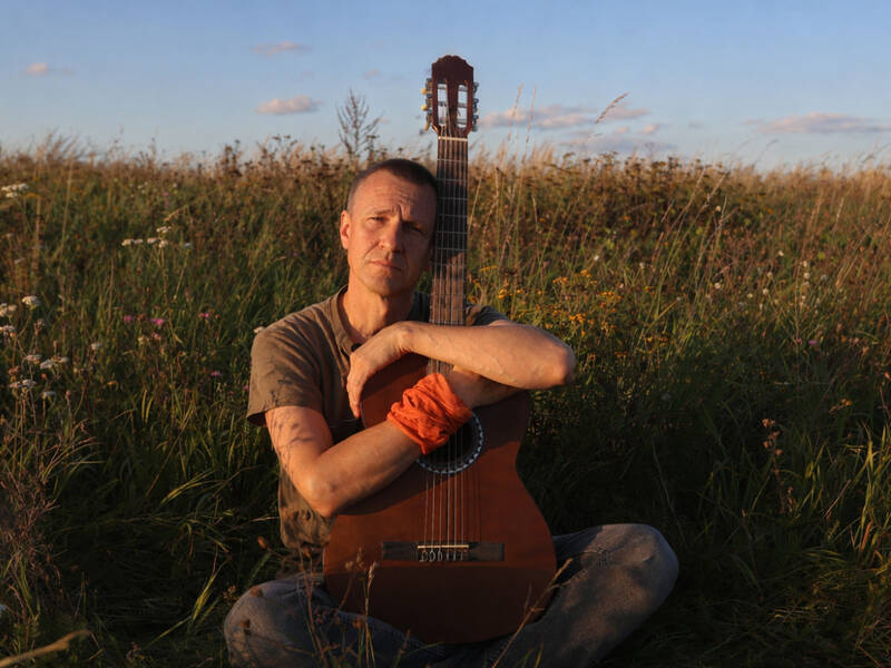„Frühlingsklänge – Ein kreativer Abend mit Dmytro Budnikov“ in der Sadtteilbibliothek Karow