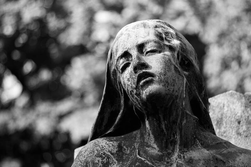 Frauendarstellungen in der Sepulkralkultur