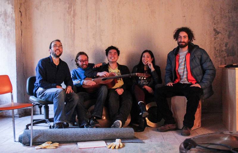 Live at be'kech: La Vecindad
