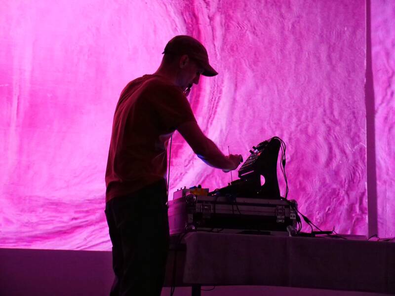 artspring Klangkunst - Konzerte, Sound- und Tanzperformances, Hörspiele, Interventionen, Radio 