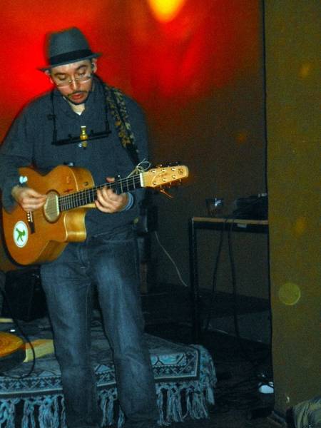 Angelo Romano [singer/songwriter] live & acoustic @ Misu&Musi