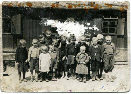 Kinder von Zwangsarbeiterinnen und ihre Gräber auf deutschen Friedhöfen