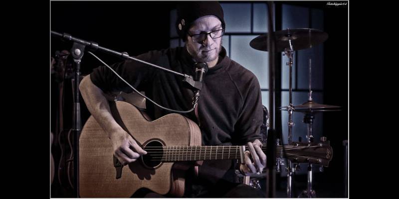 Skinny Eric (Solo, unplugged) im Café & Restaurant Mirbach