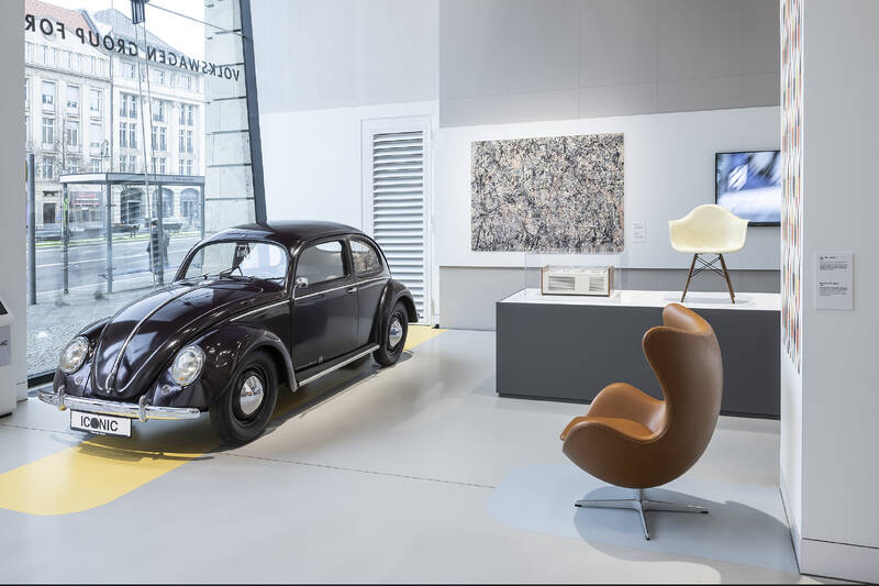 Drive. Volkswagen Group Forum: Führung durch die Ausstellung 'Iconic' 
