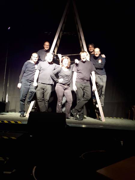 Improtheater im S-Bahnbogen: "STAMMTISCH STATISTISCH AUSSERIRDISCH"