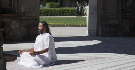 Let´s meditate ! Swami Jyothirmayah in Berlin 