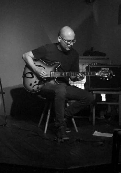 Csaba Houdek (Git) @ La Minga - Prenzlauer Berg 