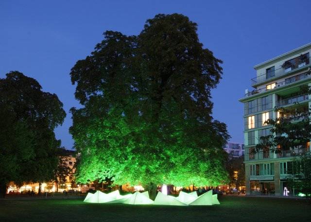 Tree Concert: Ein Kastanien-Baum spielt für Erhalt der Berliner Stadtbaume