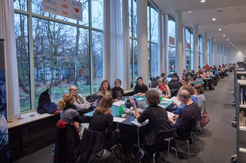 Mit - Lesen - Teilen - Shared Reading