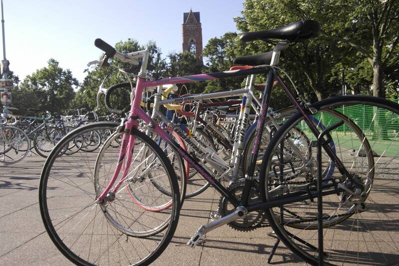 Fahrradflohmarkt mit über 500 Rädern