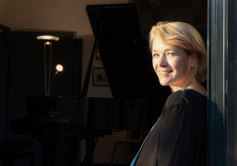 "Modern Classical Piano" mit Konzertpianistin & Komponistin Andrea Benecke
