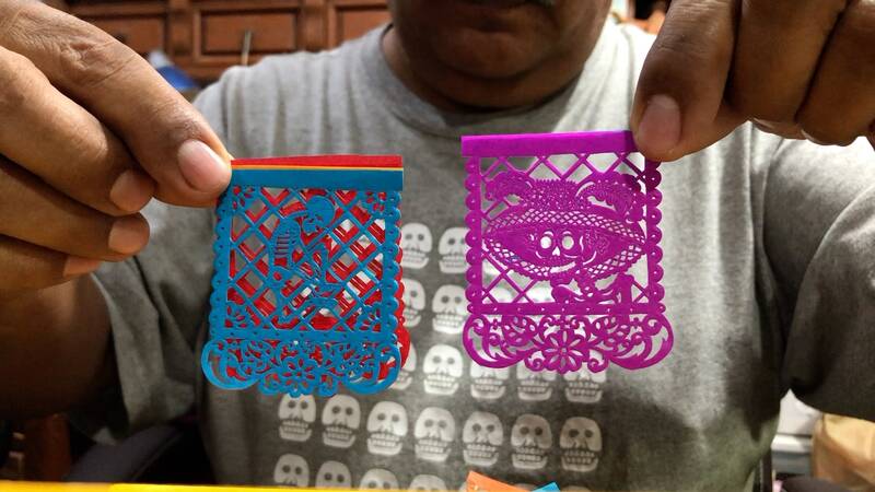 Papel Picado. Mexikanische Scherenschnitte. Workshop mit Armando Martínez im Rahmen der Fiesta de Día de Muertos 