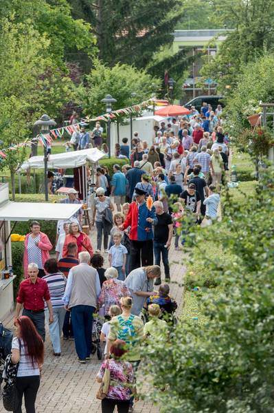 Sommerfest der Albert Schweitzer Stiftung – Wohnen & Betreuen: „Schweizer Sommerfrische“ in Blankenburg