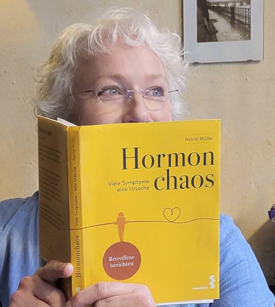 „Hormonchaos : viele Symptome - eine Ursache : Betroffene berichten“ Autorinnenlesung mit Astrid Müller