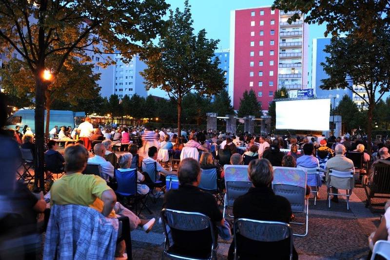 Hellersdorfer Balkonkino - Open Air Kino an 4 Freitagen