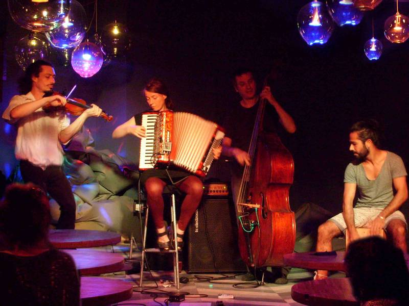 Live im Nachbarschaftshaus Stadtschloss Moabit: Zieżkov Trilemma Band