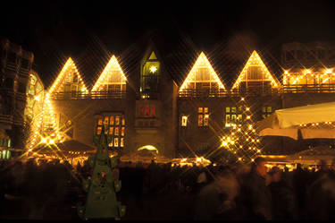 Achtung: ALTER Eintrag. Weihnachtsmarkt im St.-Michaels-Heim. Termin 2025: 29.11. 14Uhr-20Uhr, 30. November 12Uhr . 18 Uhr