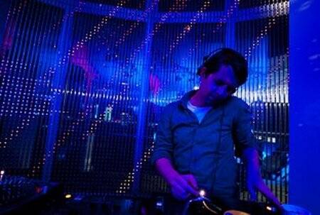 Dj: BassDee