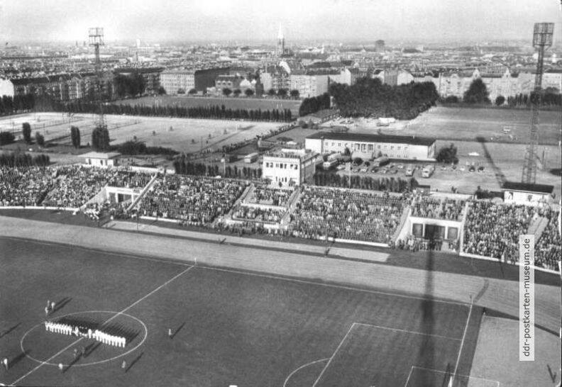 Mosse-Tage 2020: Der Jahn-Sportpark: Ein sportpolitischer Ort zwischen Ost und West im Kalten Krieg 