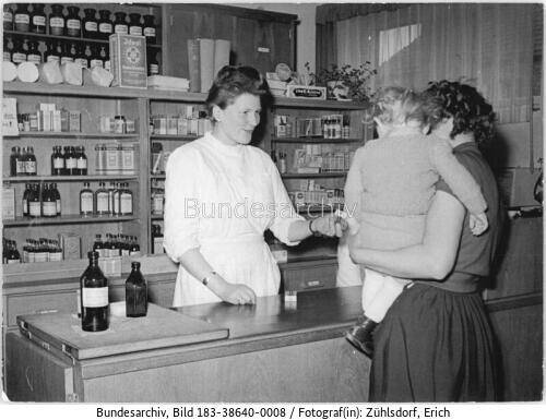 Rabenmütter oder Vorbilder für eine gelungene Emanzipation? Frauen in der DDR.- Vortrag von Anna Kaminsky