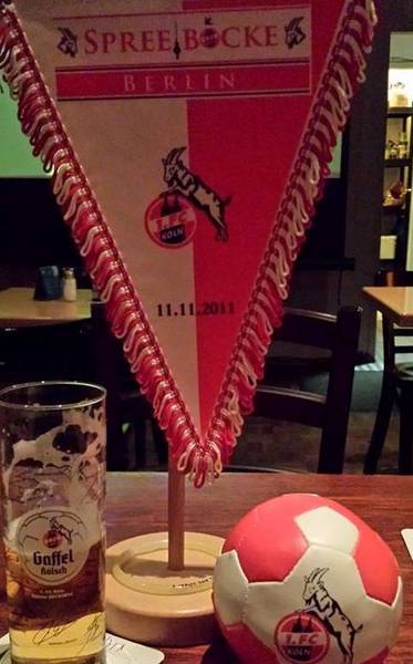 Eintracht Frankfurt - 1. FC Köln im Café Rizz Kreuzberg Gaffelkneipe