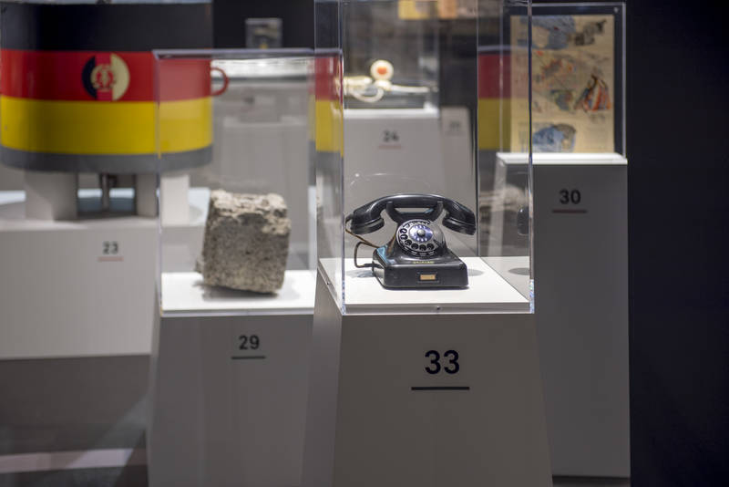 Ausstellung: 100 OBJEKTE. Berlin im Kalten Krieg (bis 28.1.18)
