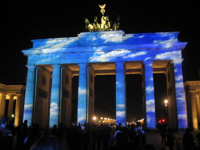 Friedenskonzert  u.a. Peter Maffay, Silbermond am Brandenburger Tor gegen Spenden